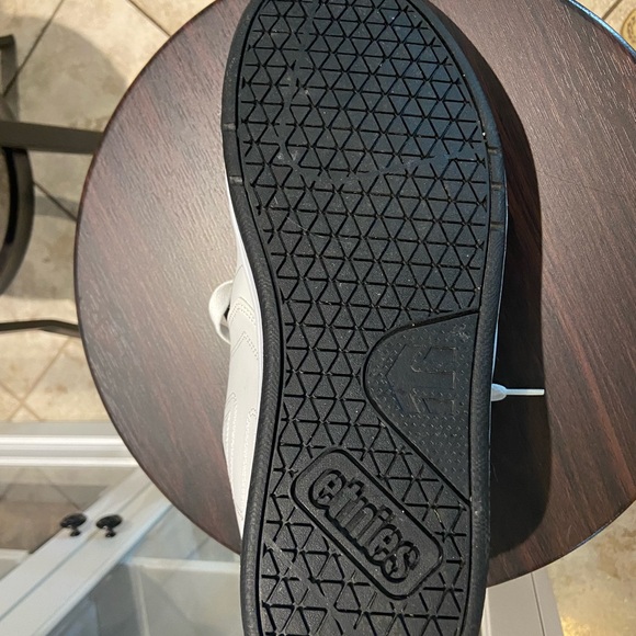 Brand new mens Etnies shoes - Picture 3 of 6